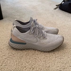 Nike flynit react sneakers size 8 women’s